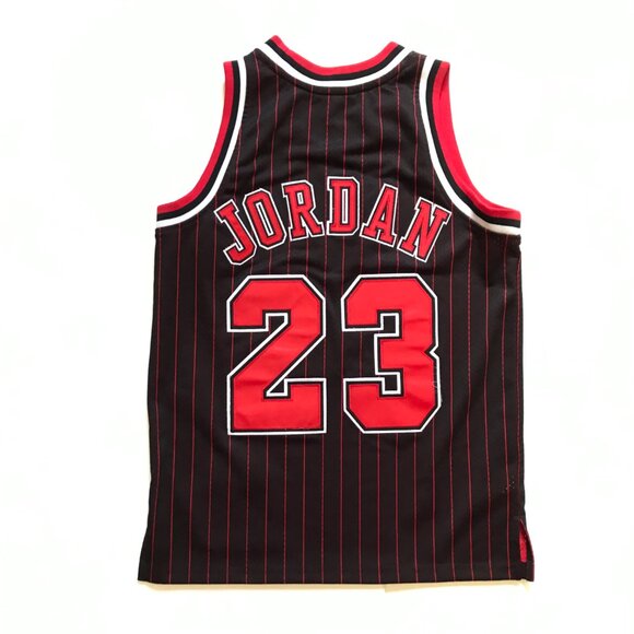 Mitchell & Ness Michael Jordan Chicago Bulls Basketball Jersey M 10 12 96 97 - Picture 11 of 13